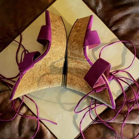 Just Fab Faux Suede Wedges - Picture 10 of 15